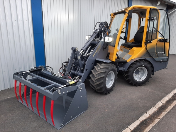 Greifschaufel Eurotrac W12S, Hoflader, Krokodilschaufel, Krokodilmulde, Mistschaufel